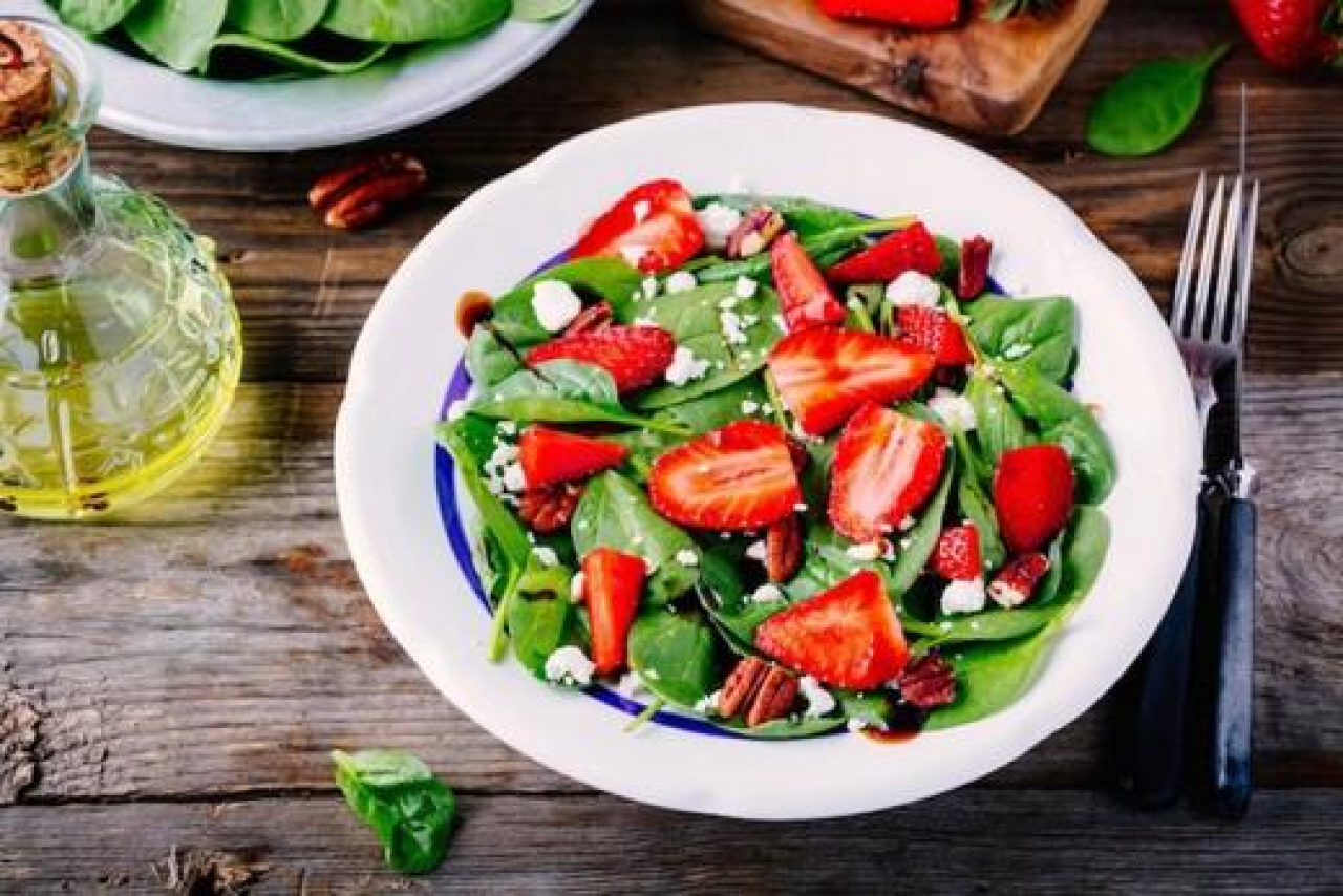 Strawberry Spinach Salad