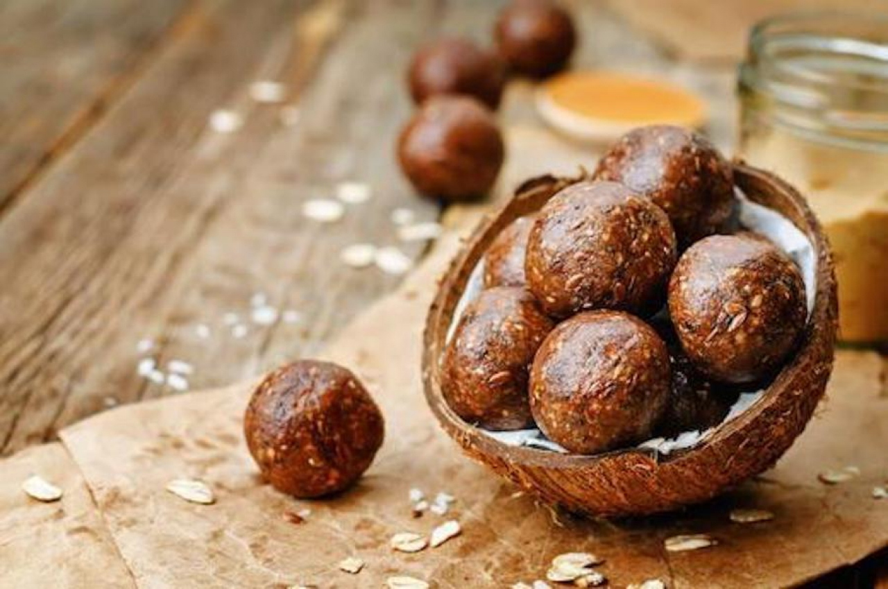 Honey and Chocolate Banana Balls